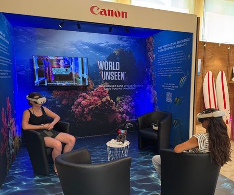 Stand Canon présentant une expérience immersive sous-marine en réalité virtuelle