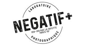 Logo noir du Laboratoire photographique Negatif +