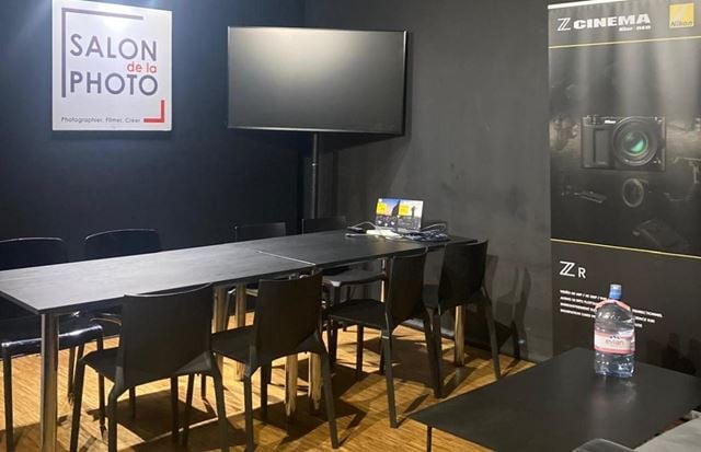 Loge privatise lors du Salon de la Photo à la Grande Halle de la Villette