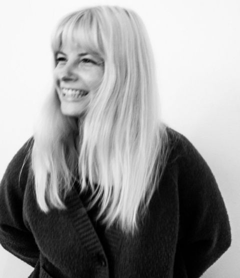 Portrait en noir et blanc de la photographe française Lola Cacciarella