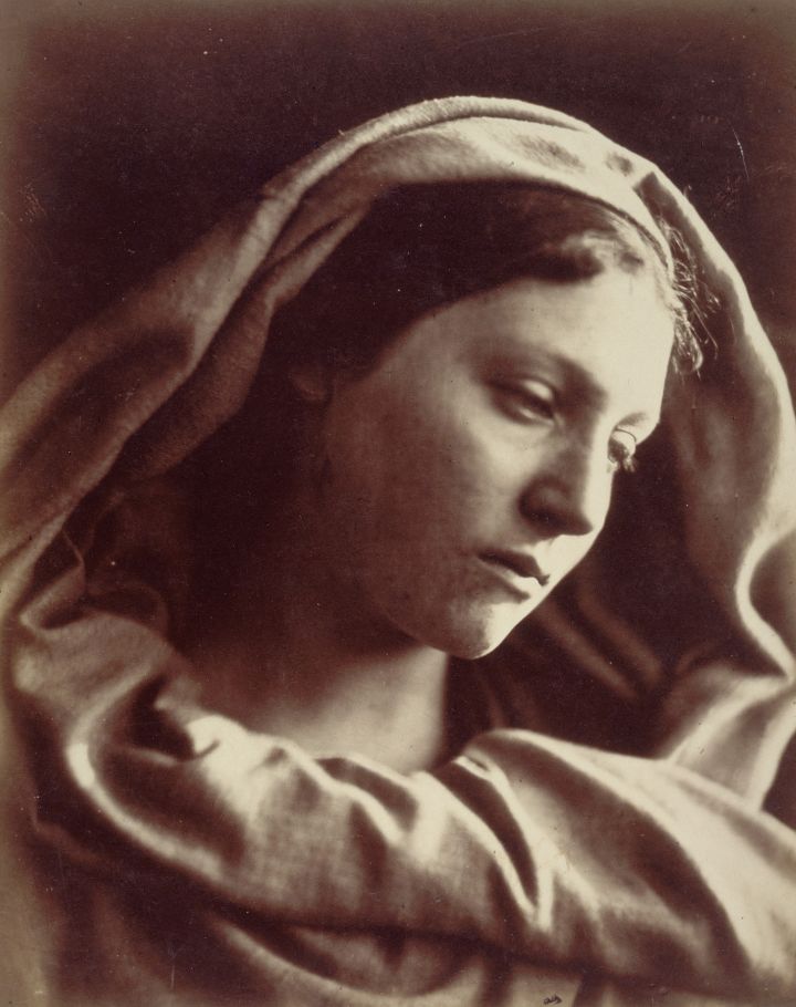 Julia Margaret Cameron Mary Mother, 1867 Tirage albuminé © Paris Musées / Maisons de Victor Hugo Paris-Guernesey 